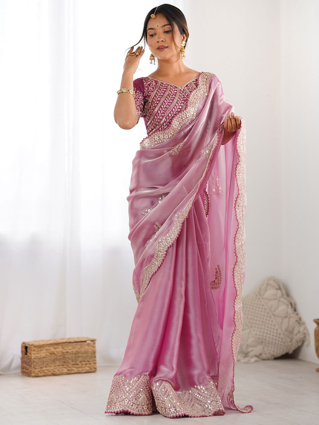 

Satrani Embellished Sequinned Organza Heavy Work Saree, Pink