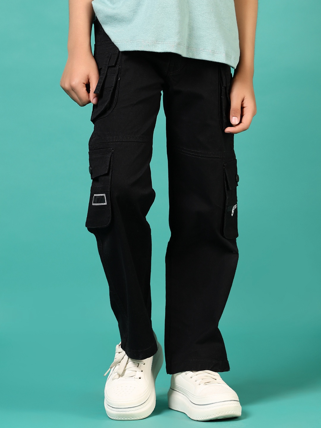 

V-Mart Boys Cargos Trousers, Black