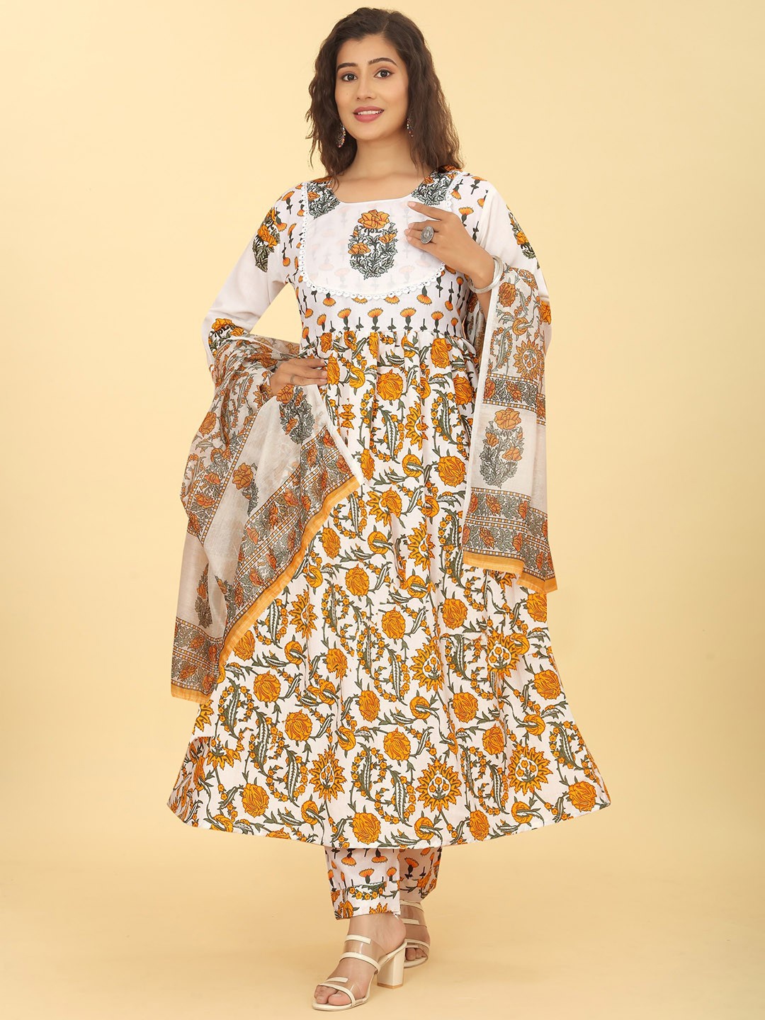 

Moda Rapido Women Ethnic Motifs Printed Regular Kurta with Trousers & With Dupatta, White