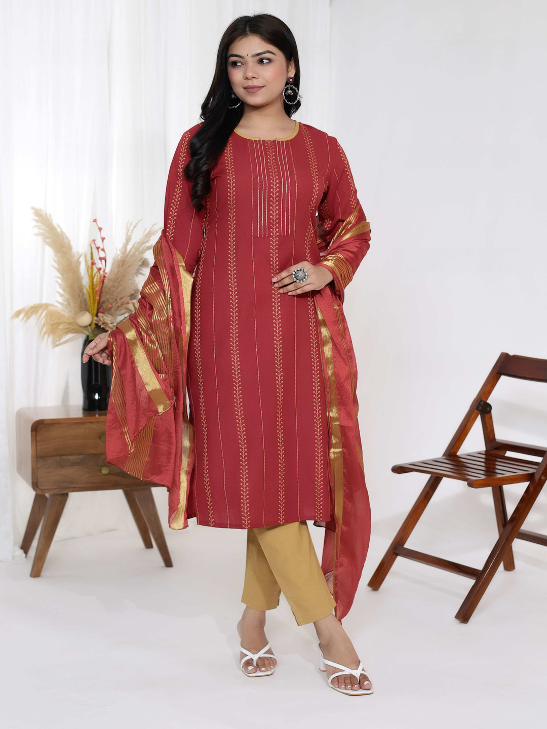 

h4u Women Striped Regular Thread Work Pure Cotton Kurta with Trousers & With Dupatta, Beige