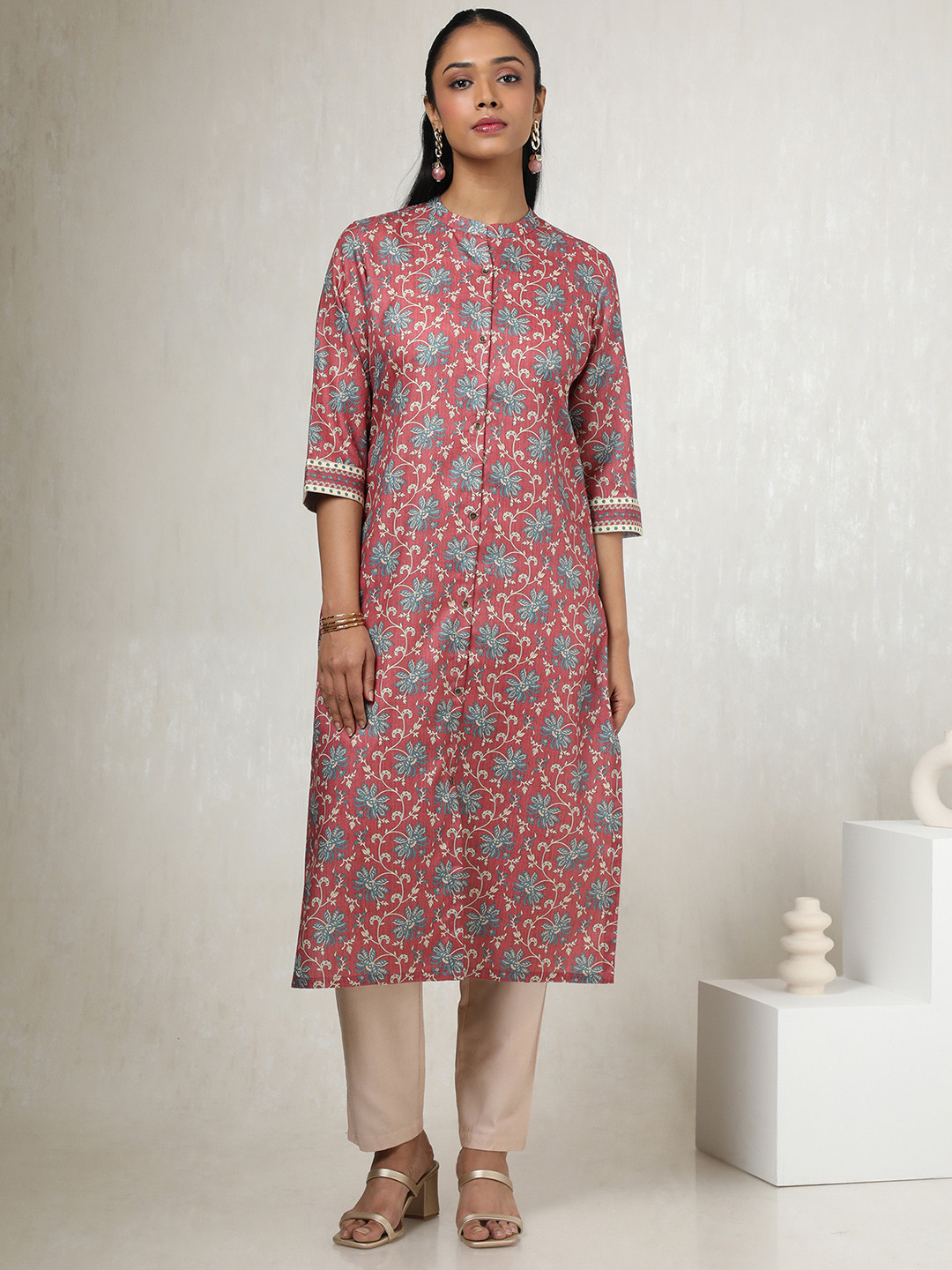 

Soch Ethnic Motifs Printed Mandarin Collar Straight Kurta, Rust