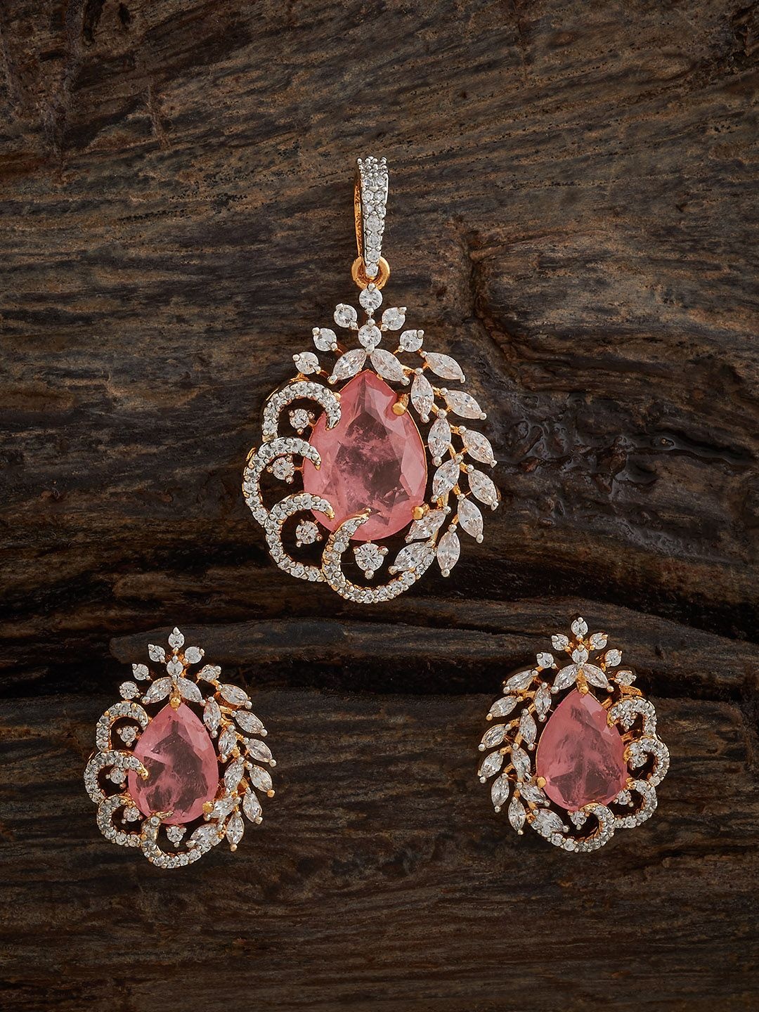 

Kushal's Fashion Jewellery Gold-Plated Cubic Zirconia Stone-Studded Jewellery Set