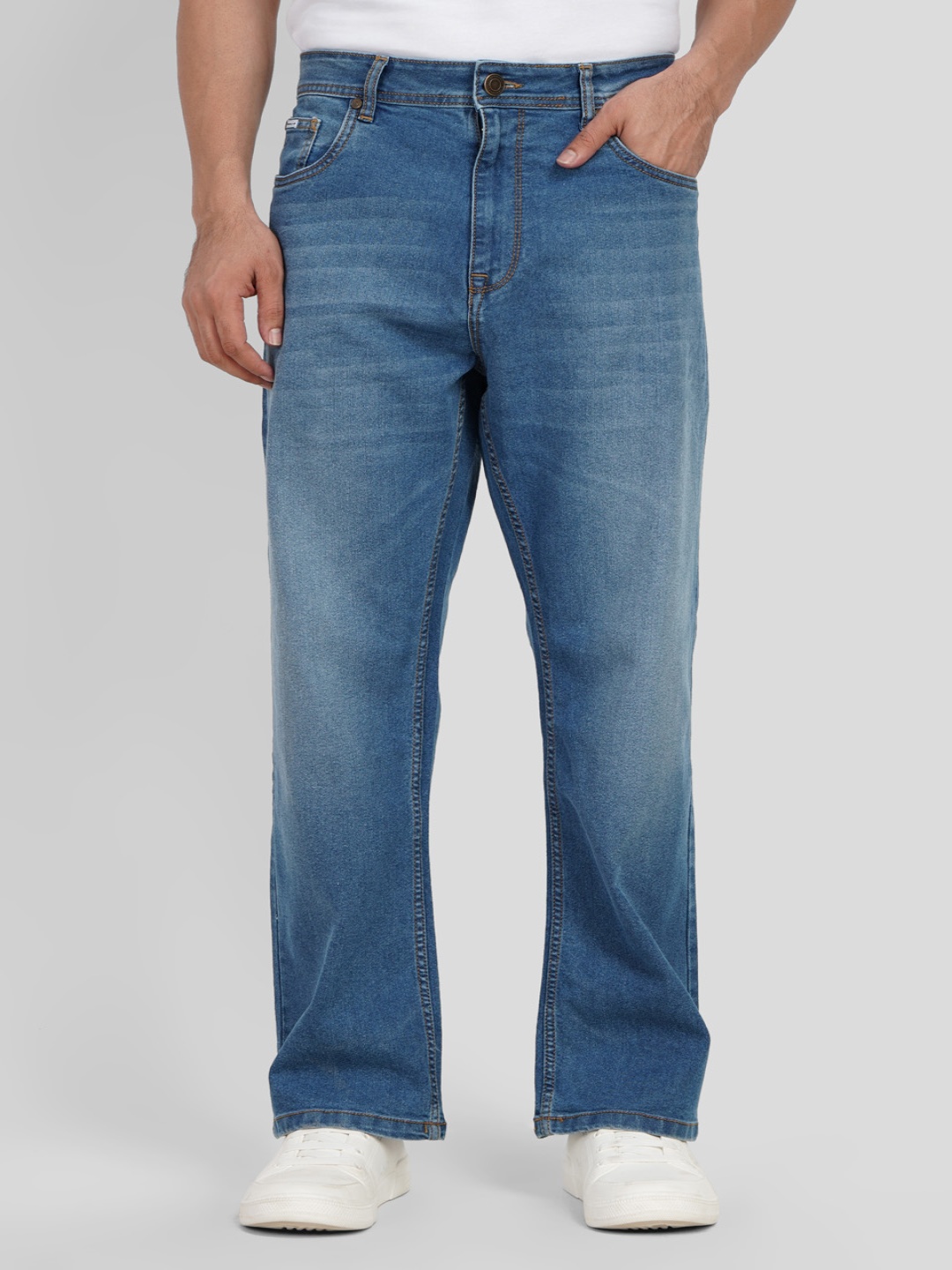 

Underrated Club Men Bootcut High-Rise Light Fade Jeans, Blue