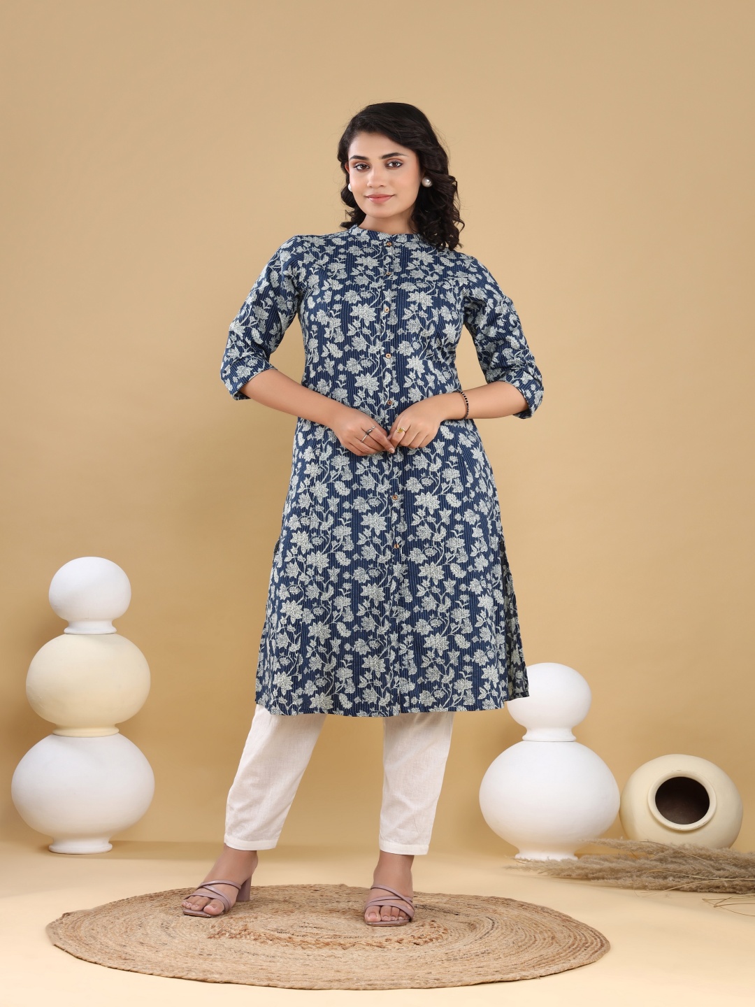 

Chandbaali Floral Printed Mandarin Collar Cotton A-Line Kurta, Blue