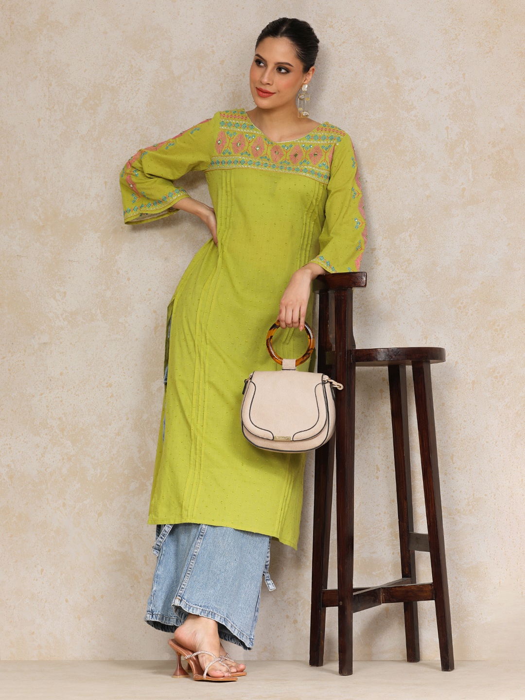 

Varanga Floral Embroidered Cotton Bell Sleeves Round Neck Straight Kurta, Lime green