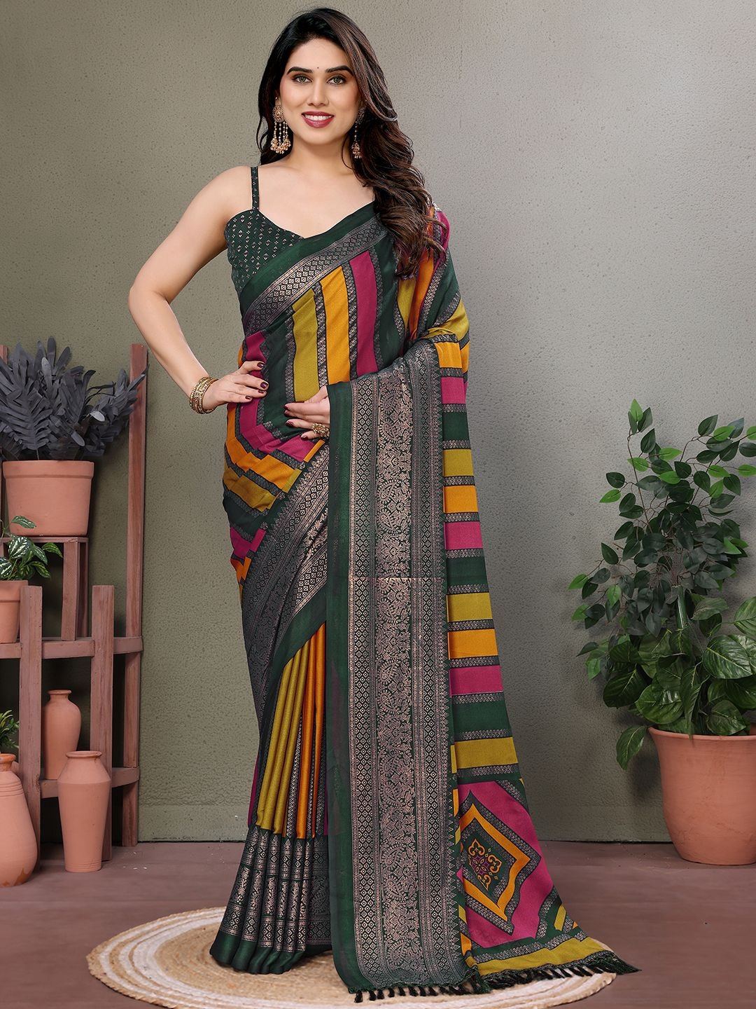 

DIVASTRI Striped Poly Chiffon Designer Saree, Green