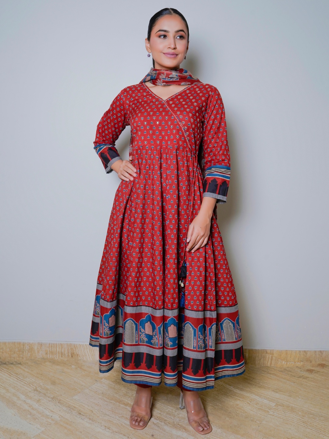 

Sindh Fashion Women Ethnic Motifs Printed Regular Kurta with Trousers & With Dupatta, Maroon