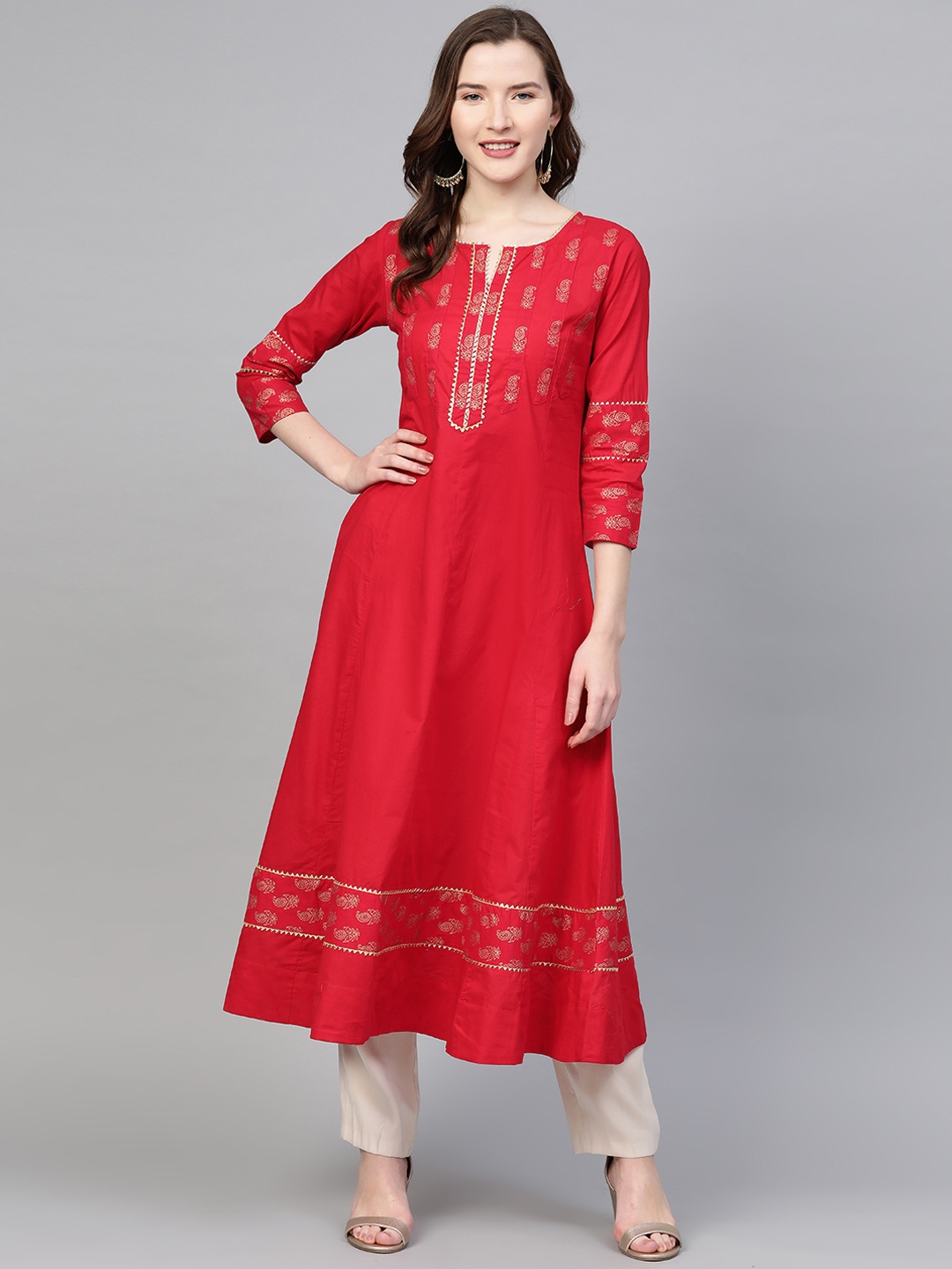 

YASH GALLERY Floral Printed Notch Neck Straight Kurta, Red