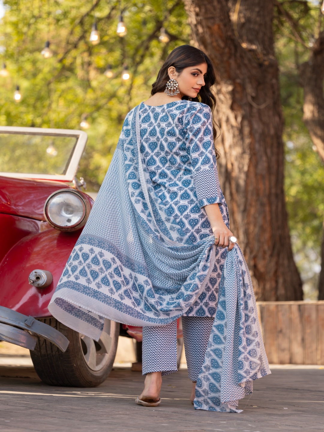 

Anouk Women Ethnic Motifs Printed Regular Kurta with Trousers & With Dupatta, Blue