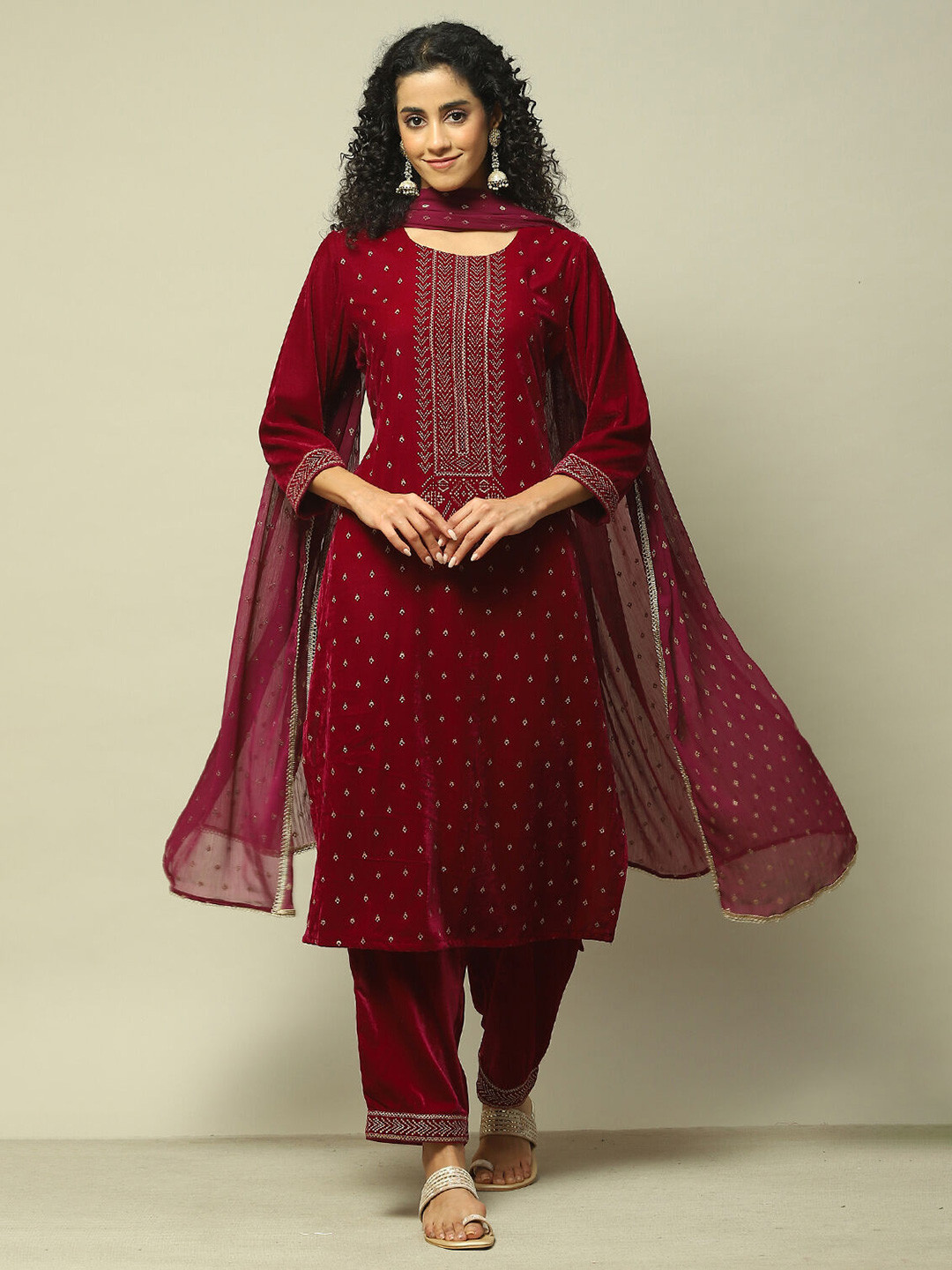 

Rangriti Women Printed Regular Kurta with Palazzos & With Dupatta, Maroon