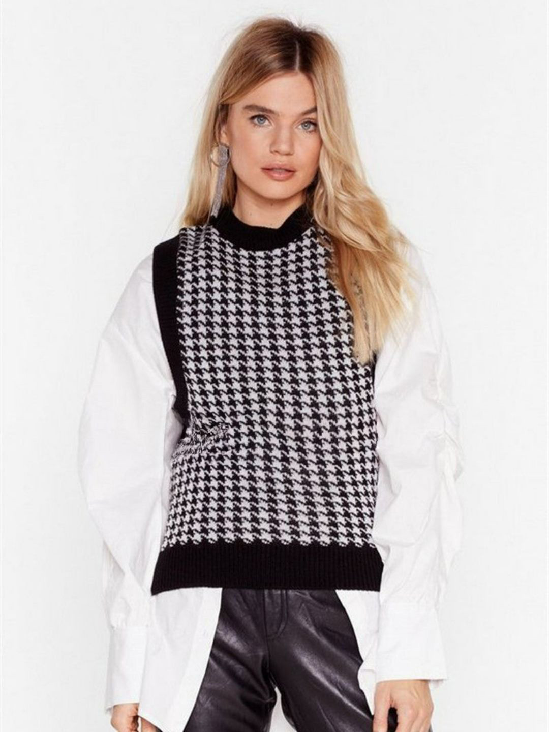

Oh Rare Women Printed Pullover, Black