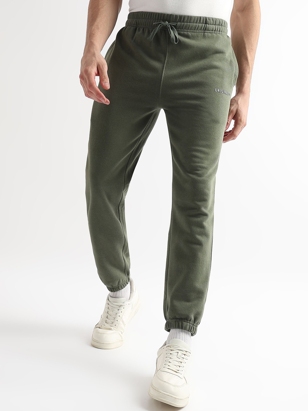 

Alan Jones Men Side Pockets Joggers, Olive