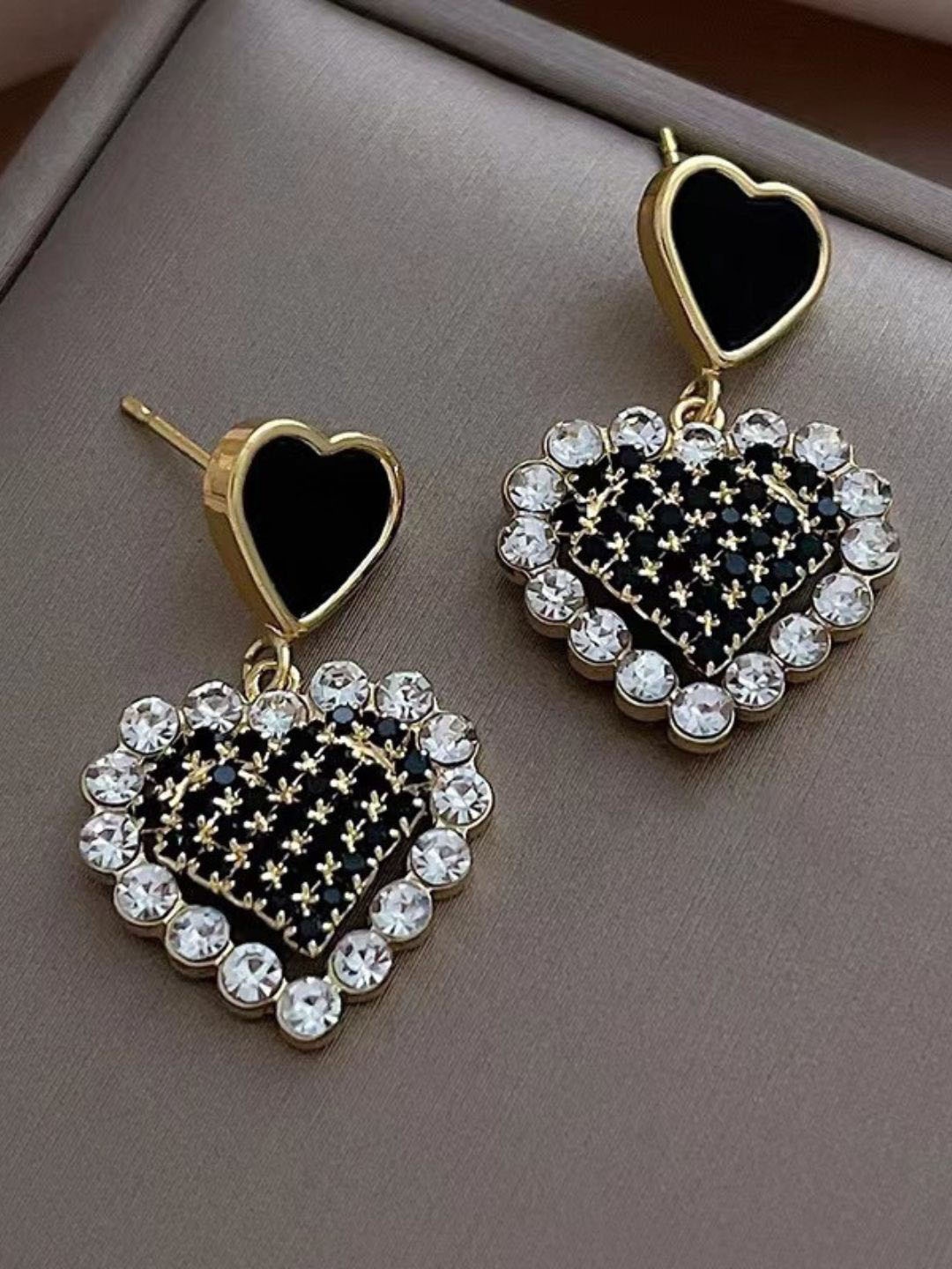 

DressBerry Gold-Plated American Diamond Studded Heart Shaped Drop Earrings, Black
