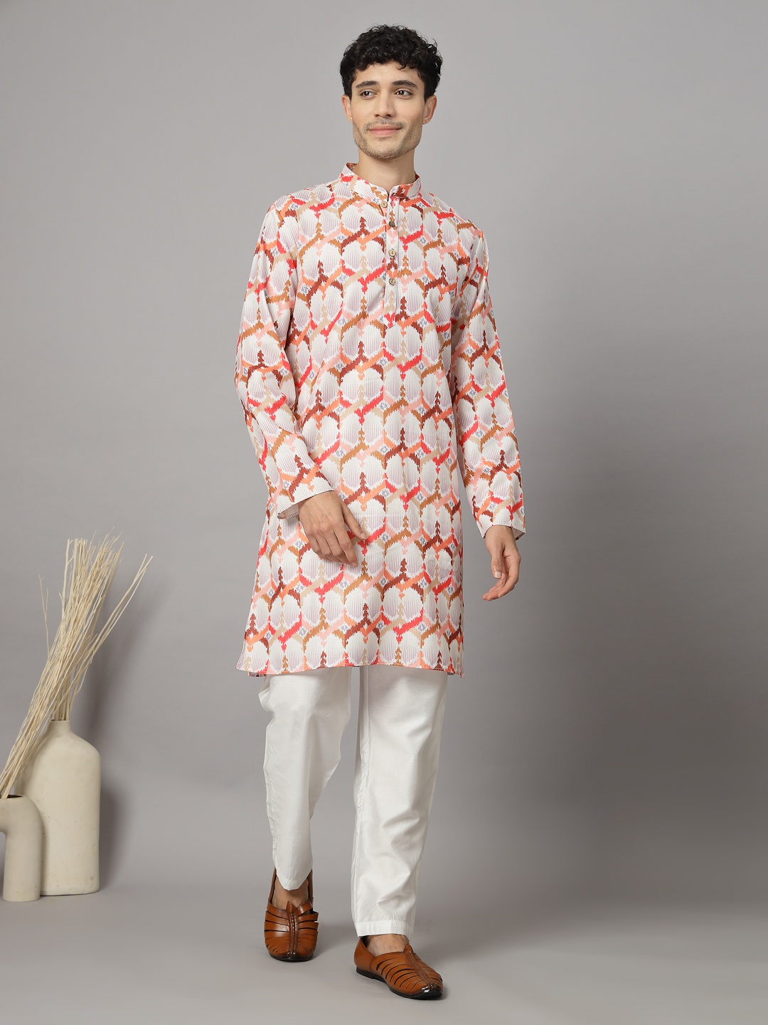 

Vastraa Fusion Geometric Printed Cotton Mandarin Collar Straight Kurta, Cream