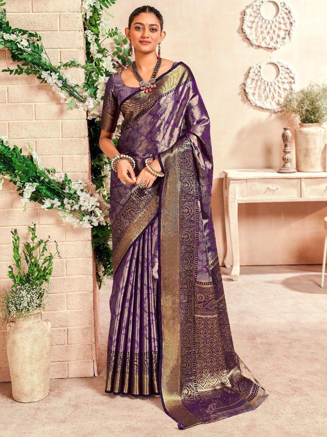 

DIVASTRI Woven Design Zari Silk Blend Dharmavaram Saree, Purple