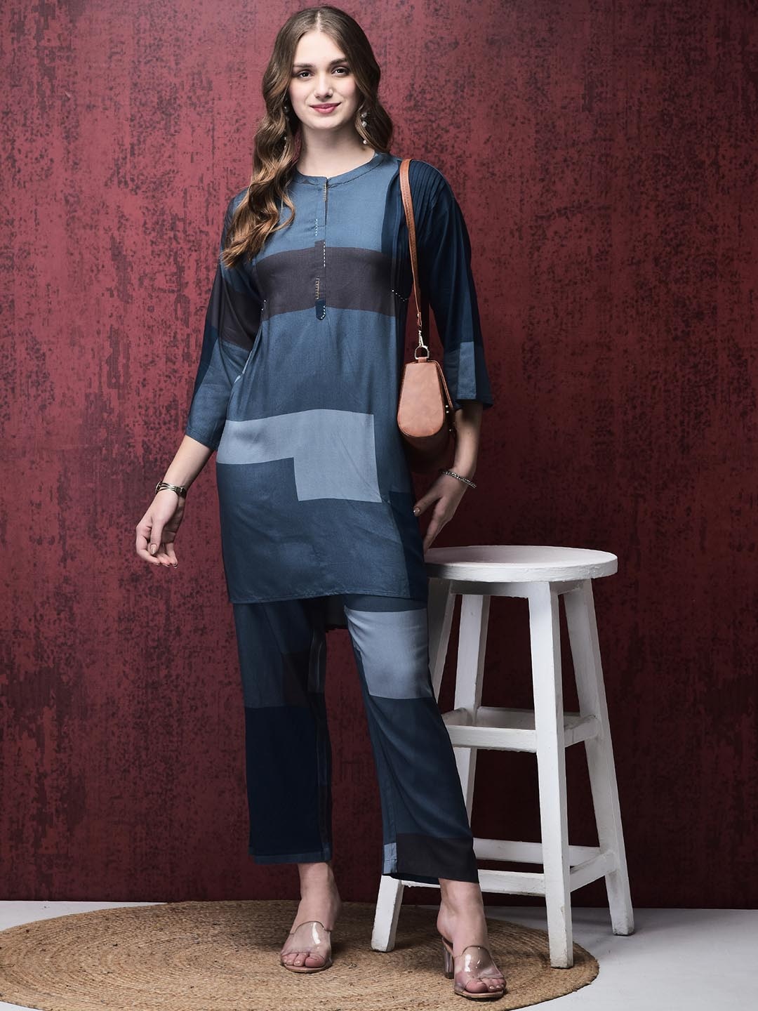 

Shree Women Printed Regular Liva Kurti with Trousers, Blue