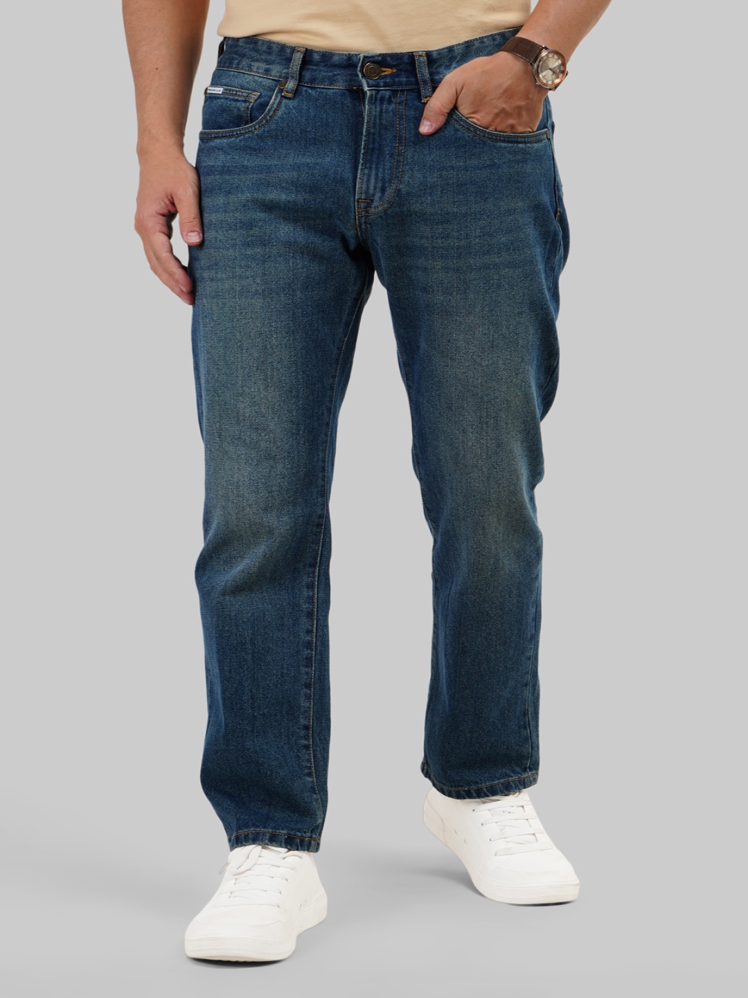 

Underrated Club Men Straight Fit Light Fade Jeans, Blue