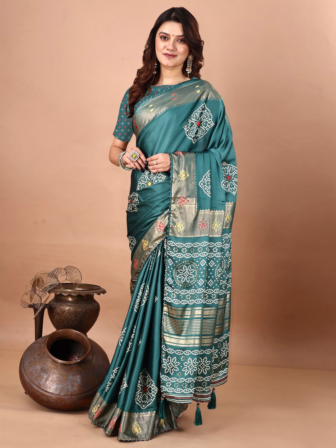 

DIVASTRI Bandhani Poly Crepe Designer Bandhani Saree, Teal