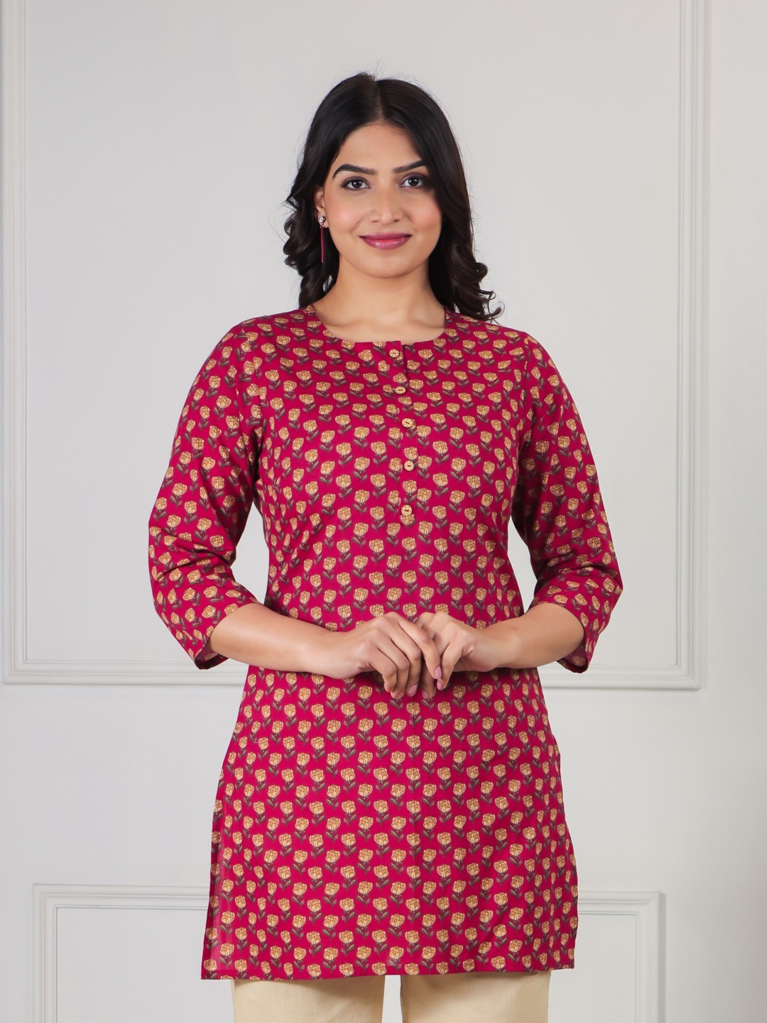 

Aramya Women Floral Printed Kurta, Pink