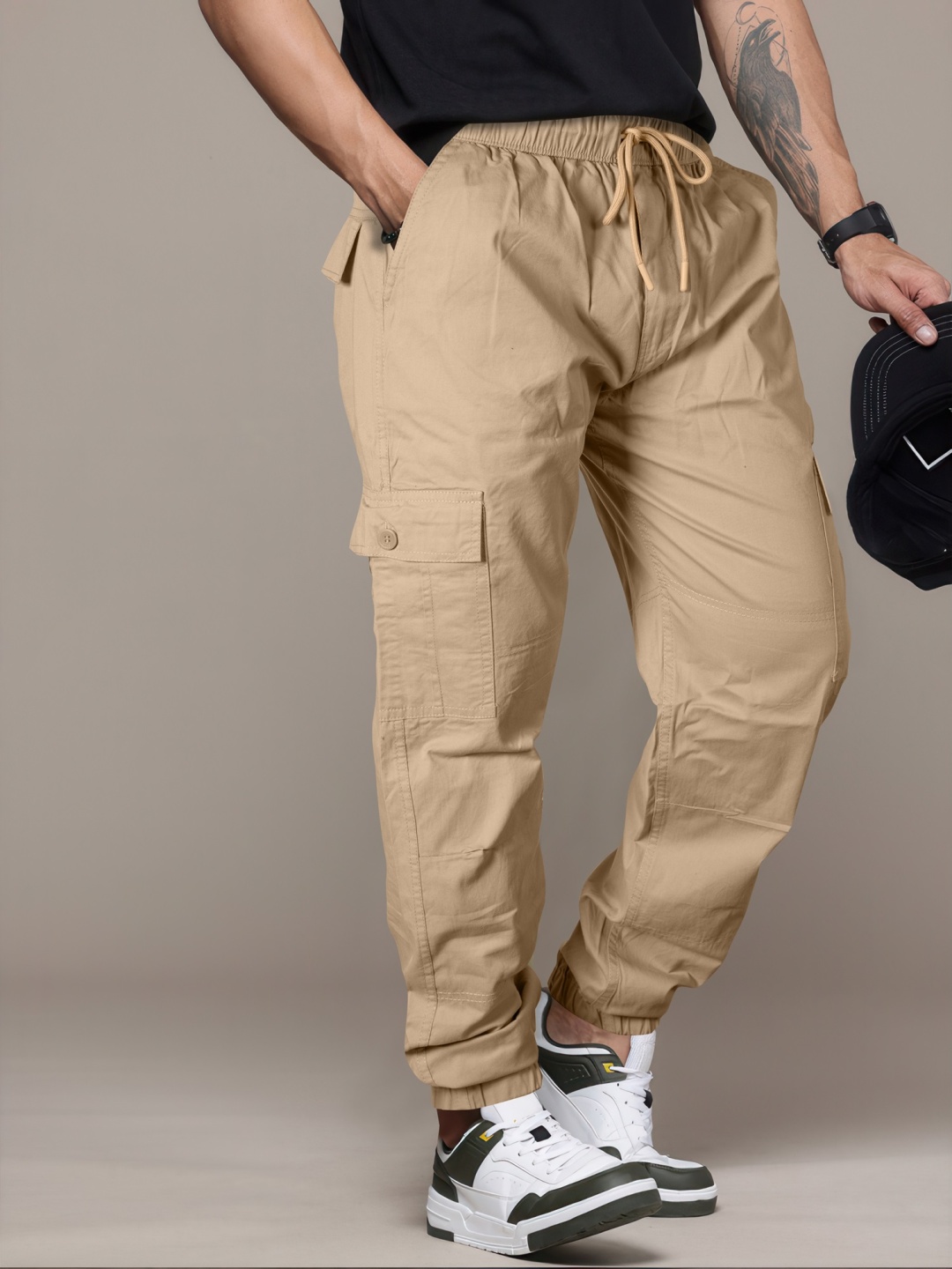 

Jb Just BLACK Men Relaxed Cargos Trousers, Khaki