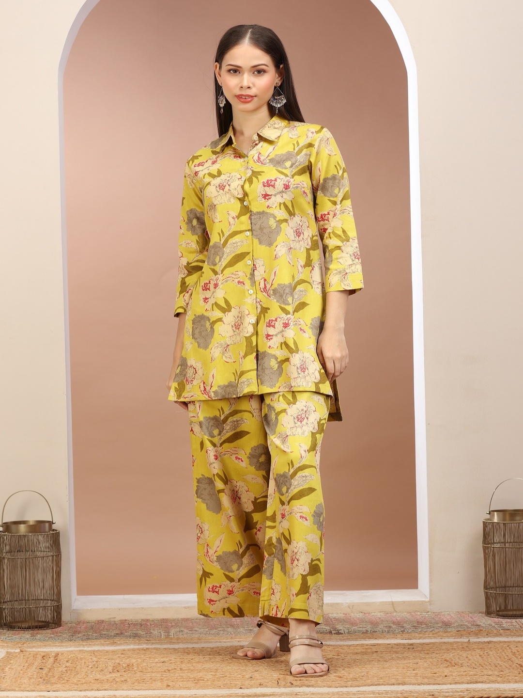 

COTTON CULTURE Women Floral Printed Regular Pure Cotton Kurti with Palazzos, Yellow