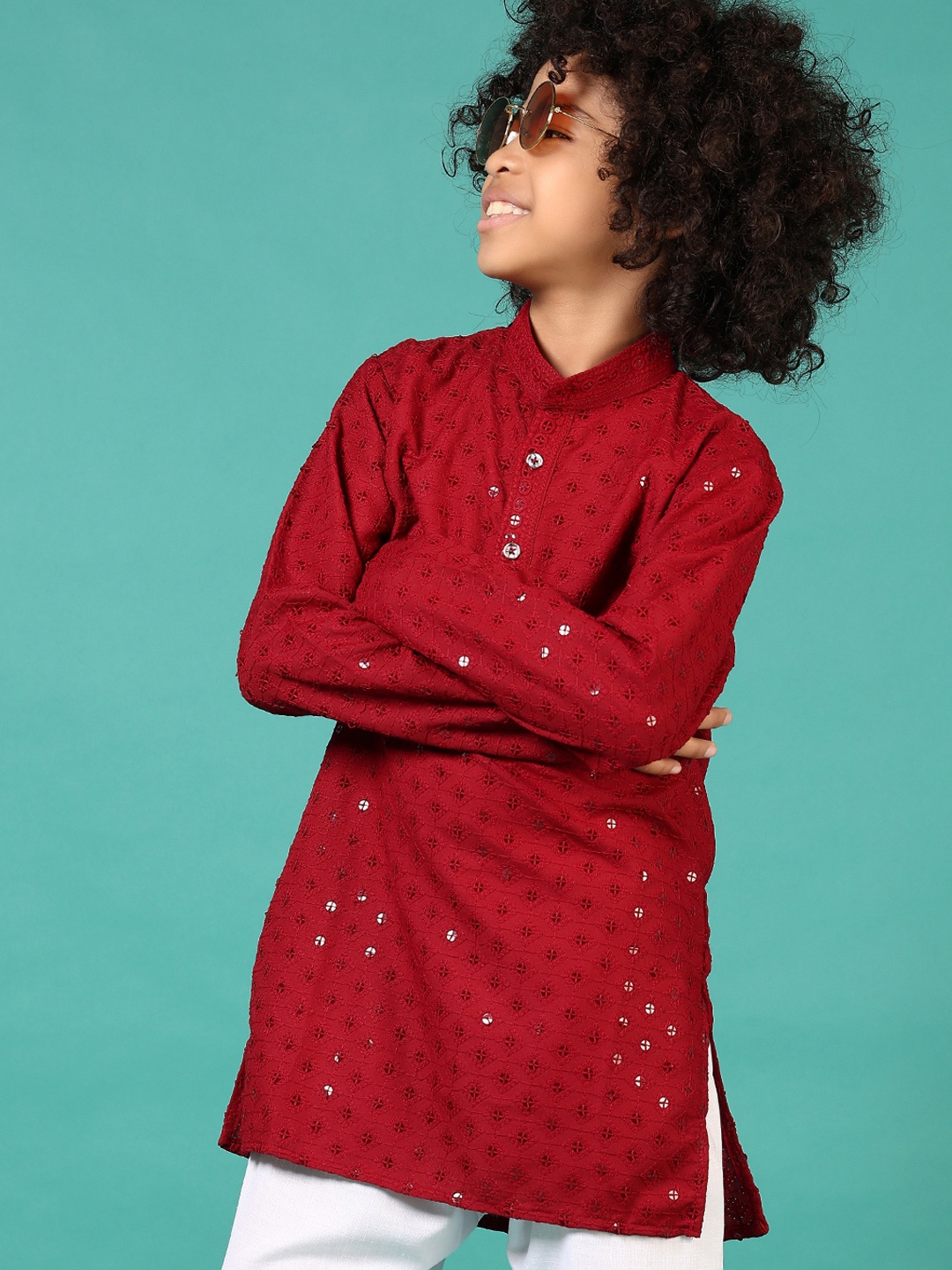 

V-Mart Boys Embroidered Regular Sequinned Pure Cotton Kurta with Pyjamas, Maroon