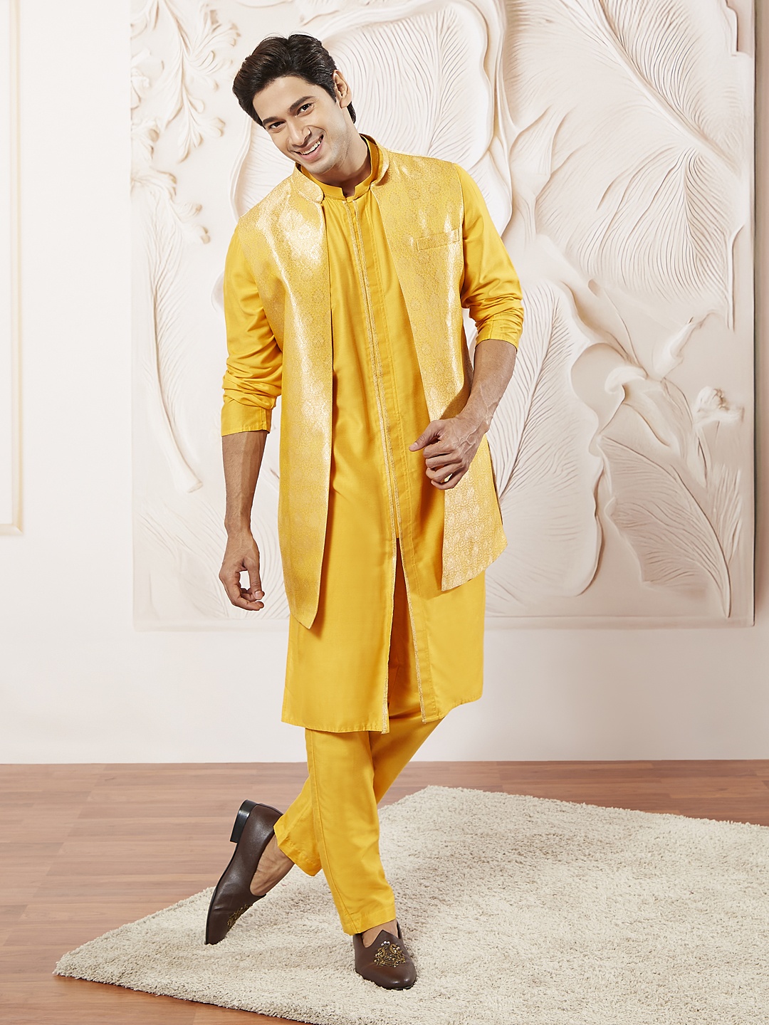 

VASTRAMAY Men Regular Kurta with Trousers, Mustard