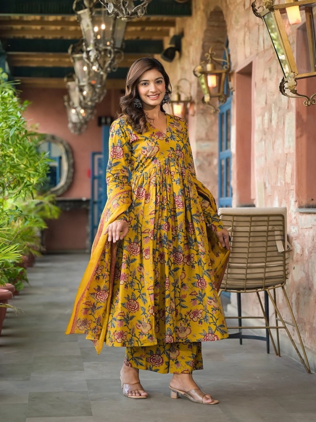 

DIVASTRI Women Floral Printed Regular Kurta with Trousers & With Dupatta, Yellow