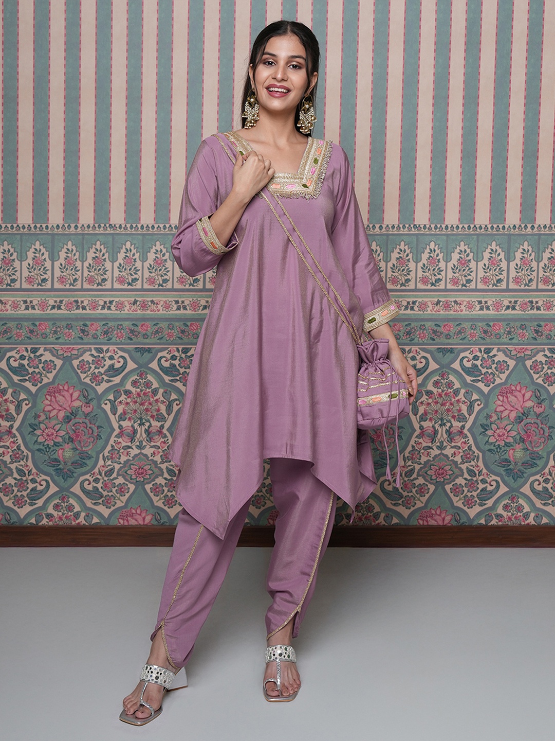 

Label Ishnya Women Floral Embroidered Regular Thread Work Kurti with Dhoti Pants, Purple