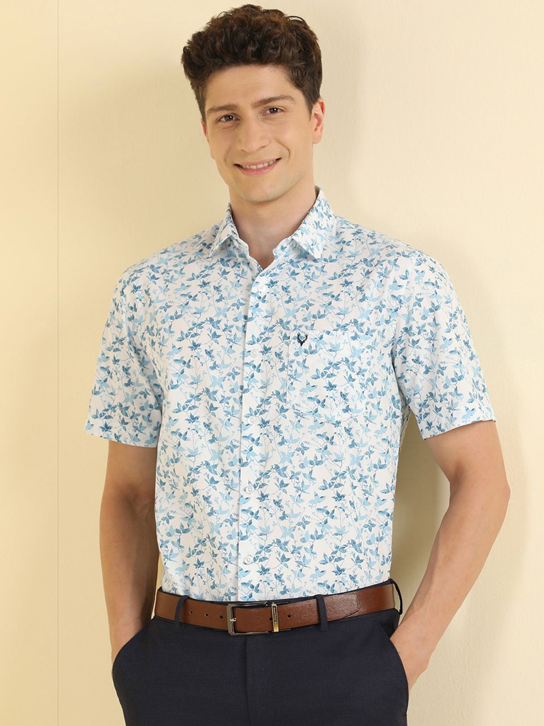 

Allen Solly Men Slim Fit Floral Opaque Printed Formal Shirt, White