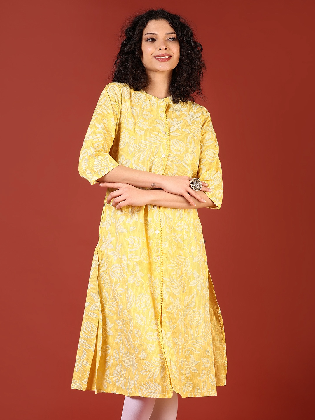 

V-Mart Women Floral Printed Thread Work Kurta, Yellow