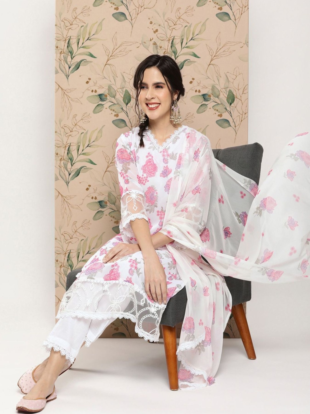 

Sangria Floral Printed Straight Kurta & Trousers With Dupatta, White