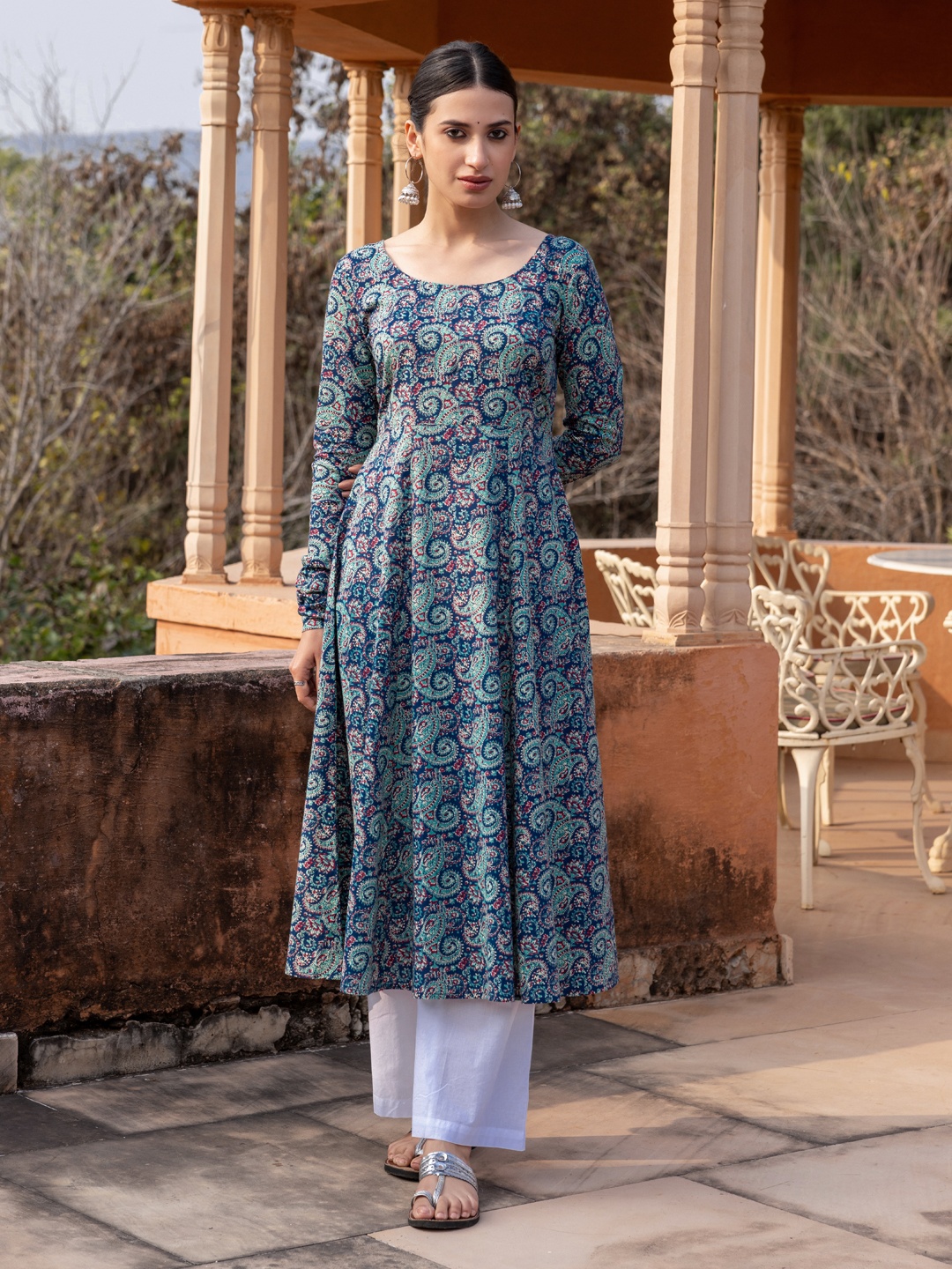 

FIORRA Women's Blue Paisley Printed Cotton Anarkali Kurta