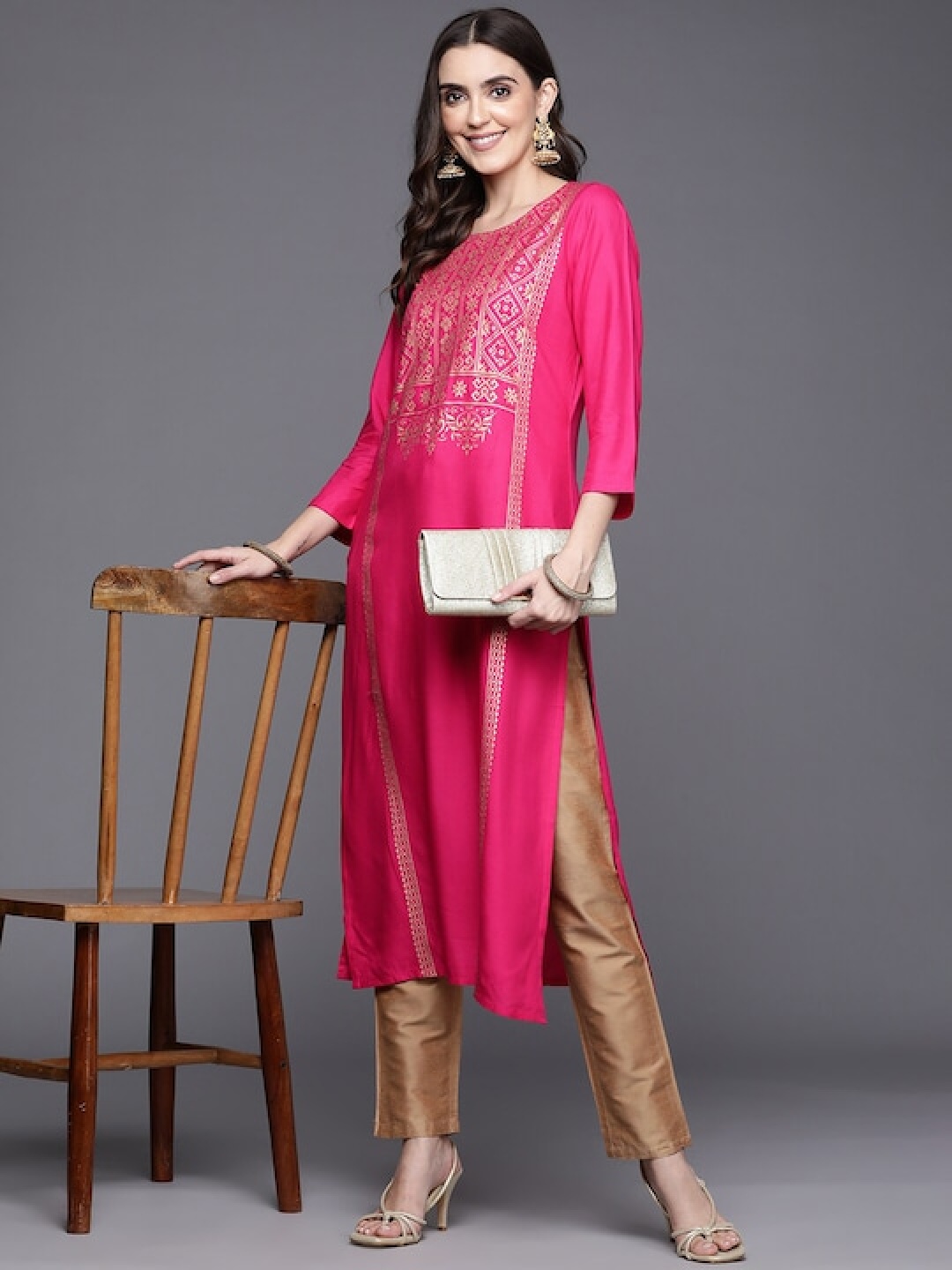 

KSUT Ethnic Motifs Printed Round Neck Straight Kurta, Fuchsia