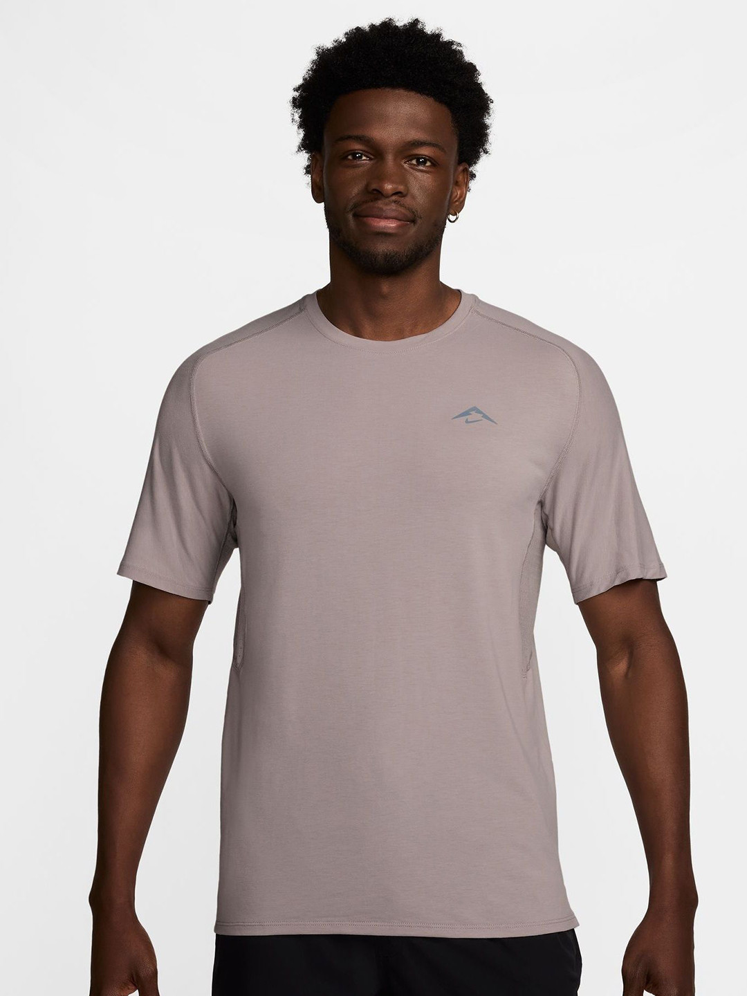 

Nike Trail Solar Chase Men's Dri-FIT ADV Short-Sleeve Running Top, Grey