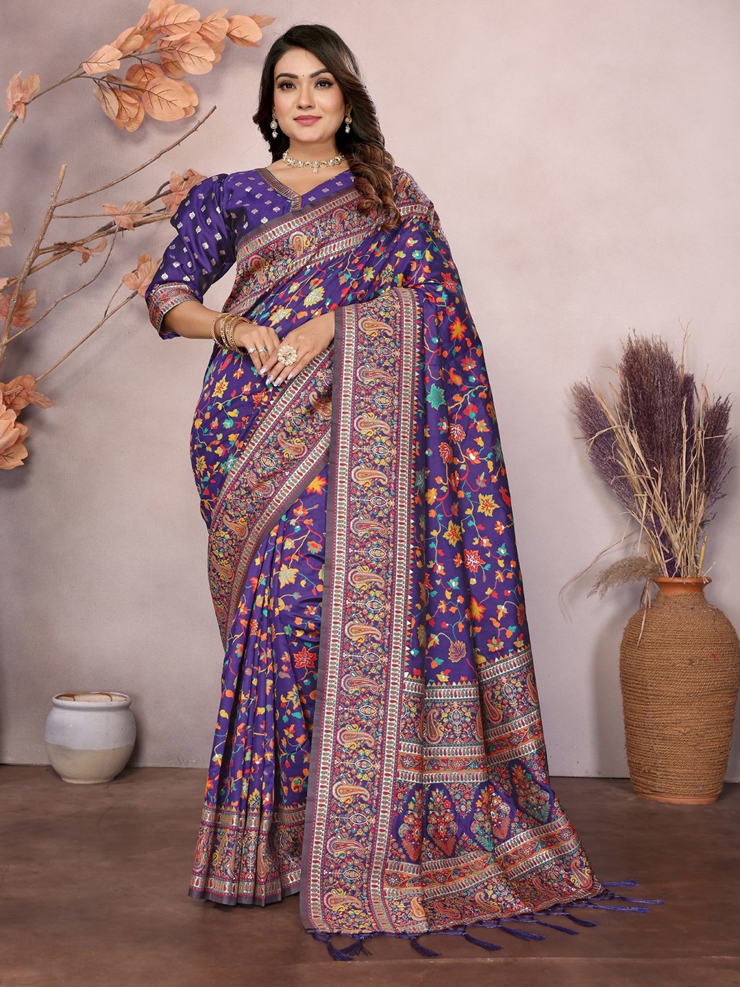 

Mitera Ethnic Motifs Silk Blend Saree, Purple
