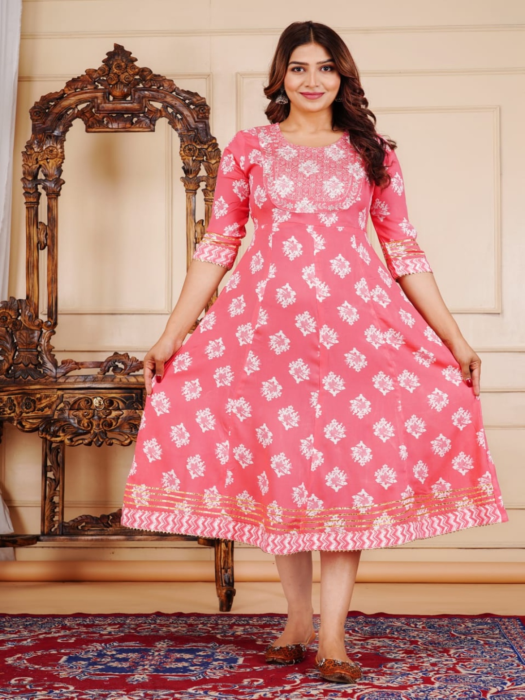 

Divsy Fashion Floral Printed Round Neck Thread Work Panelled Anarkali Kurta, Pink