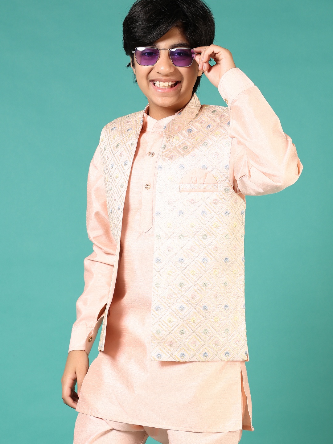 

V-Mart Boys Regular Pure Cotton Kurta with Pyjamas, Pink
