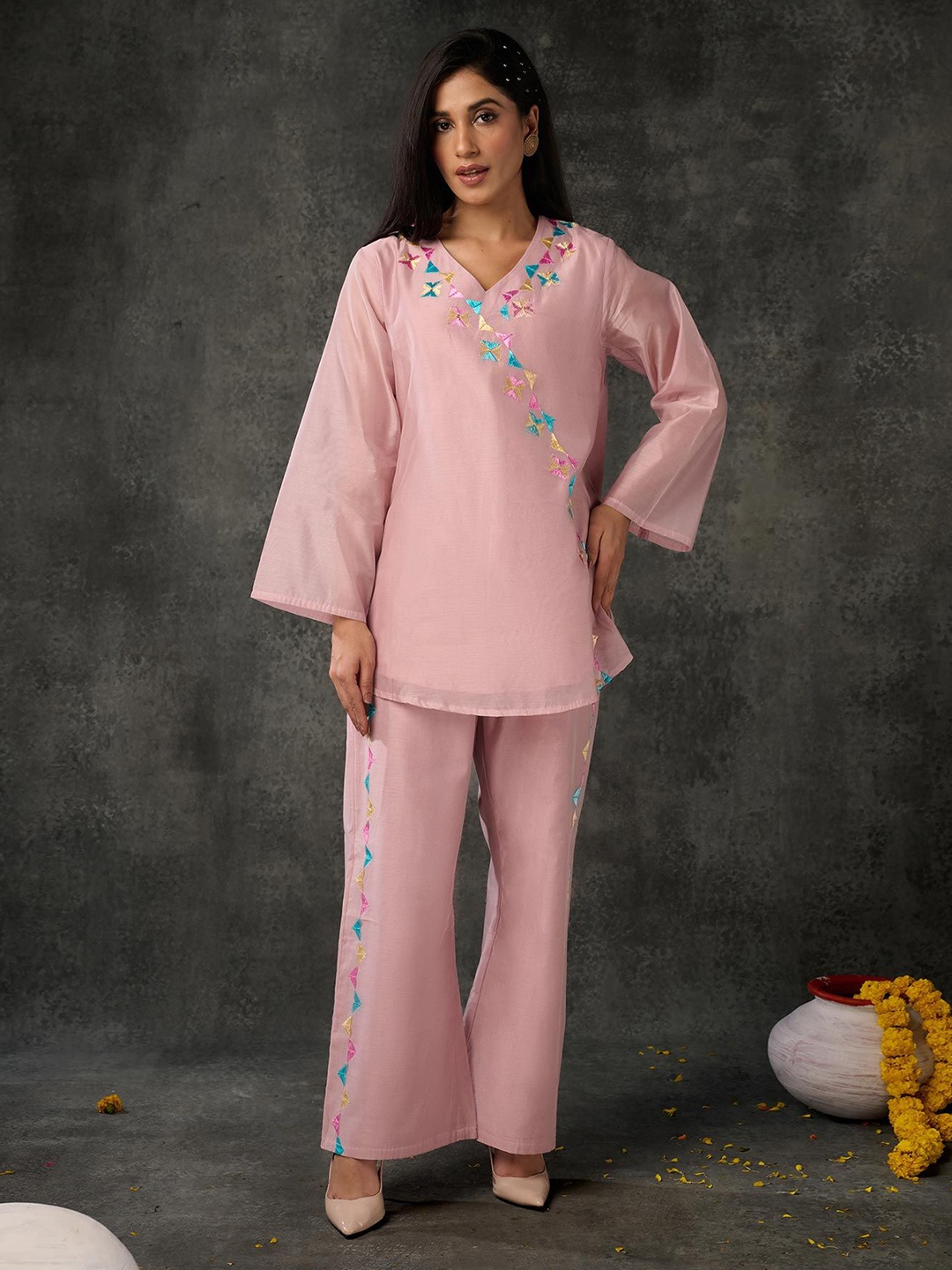 

Phulkari Forever Mandarin Collar Pure Silk High-Low Top, Mauve