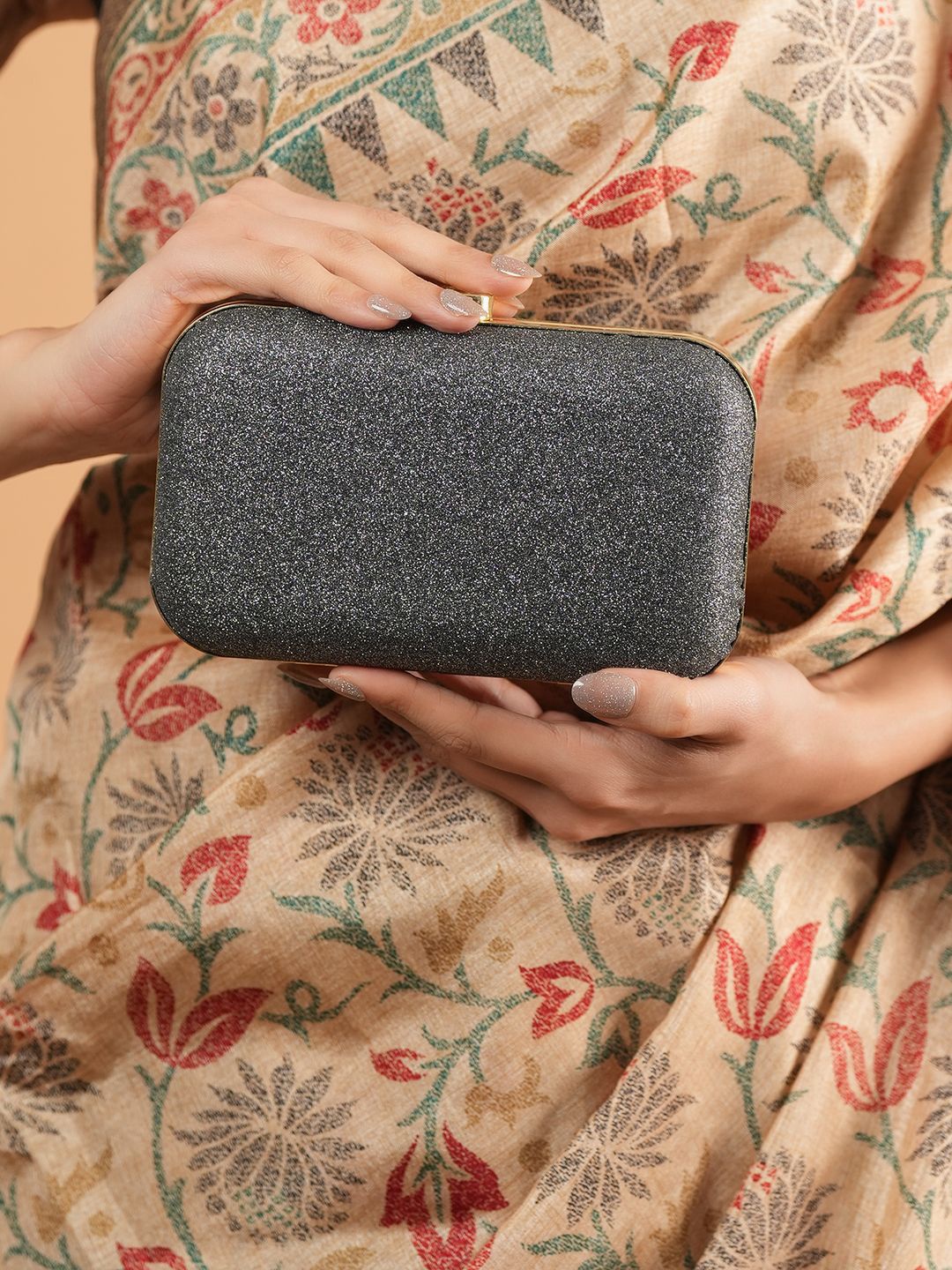 

Anouk Textured Embellished Box Clutch, Black