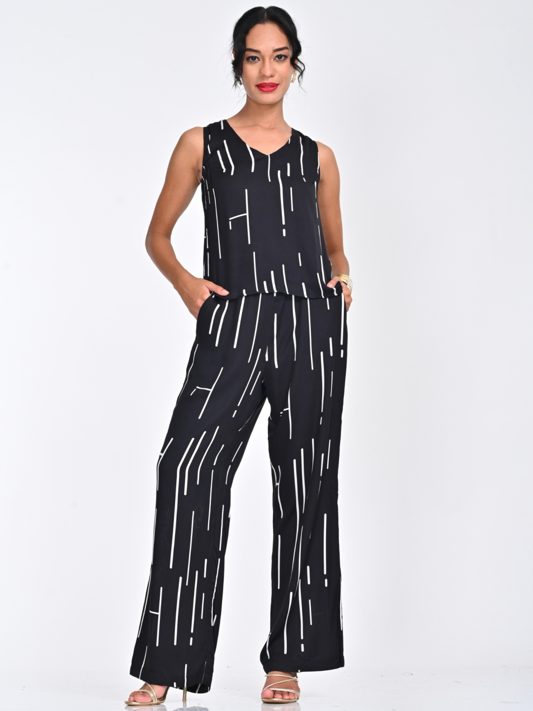 

Saltpetre Printed V-Neck Sleeveless Modal Top With Trousers Co-Ords, Black