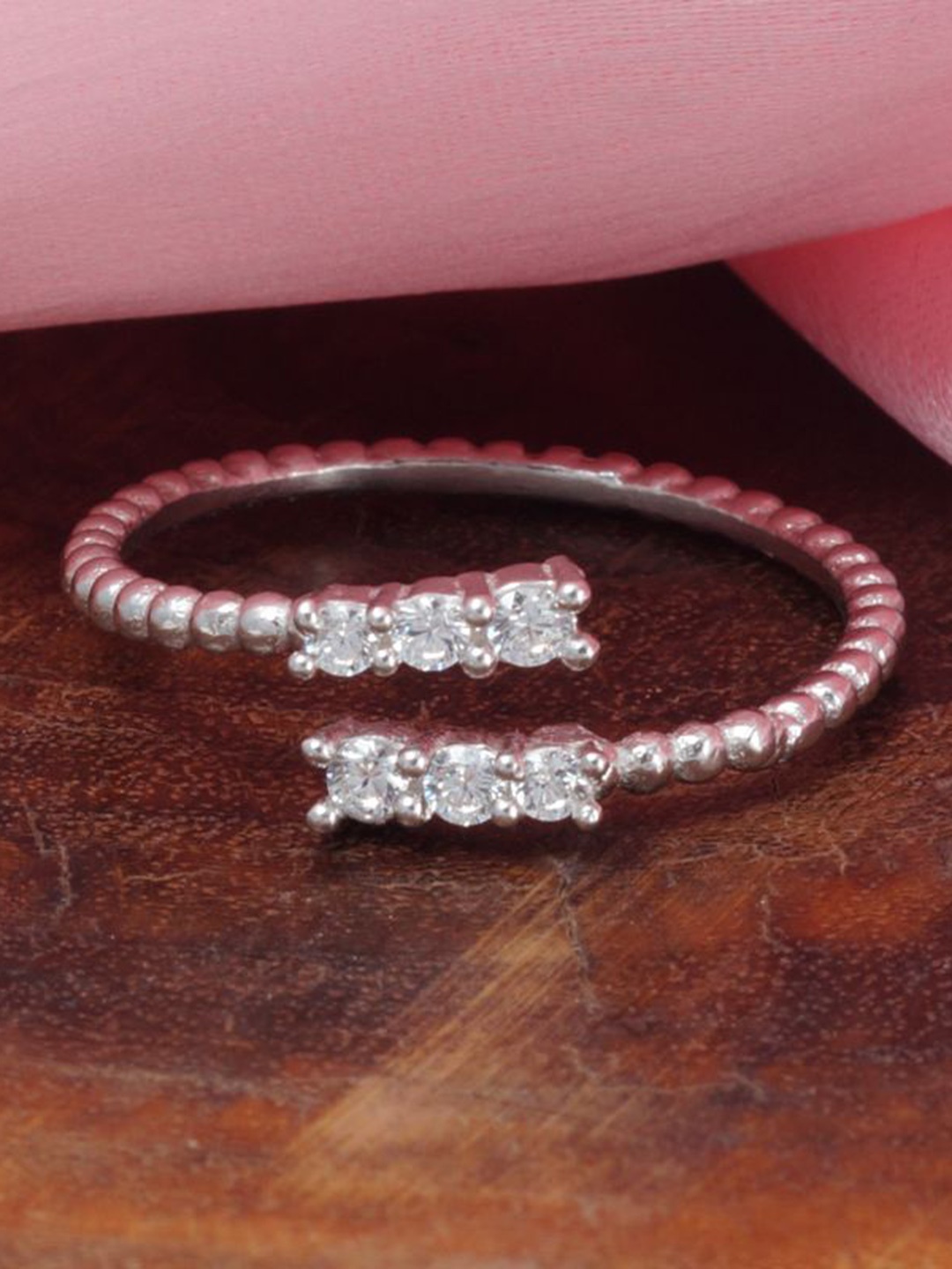 

Tuanz Silver Jewelry 925 Sterling Silver Rhodium-Plated Cubic Zirconia-Studded Finger Ring