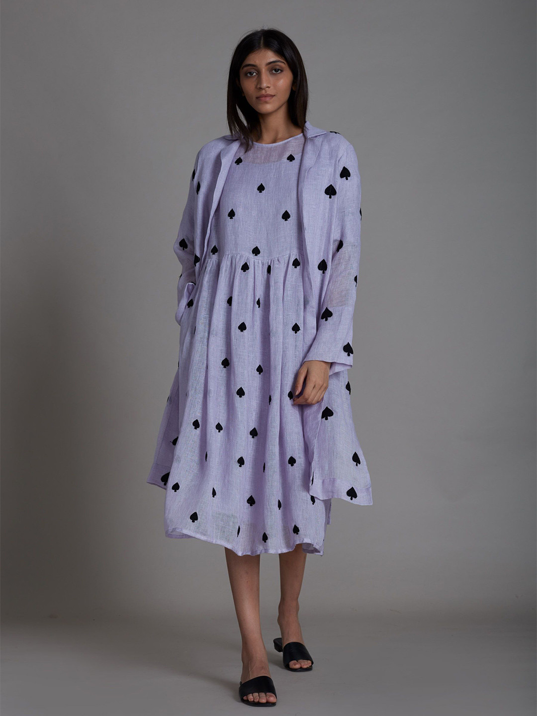 

MATI Women Printed Empire Linen Kurta with Trousers, Purple