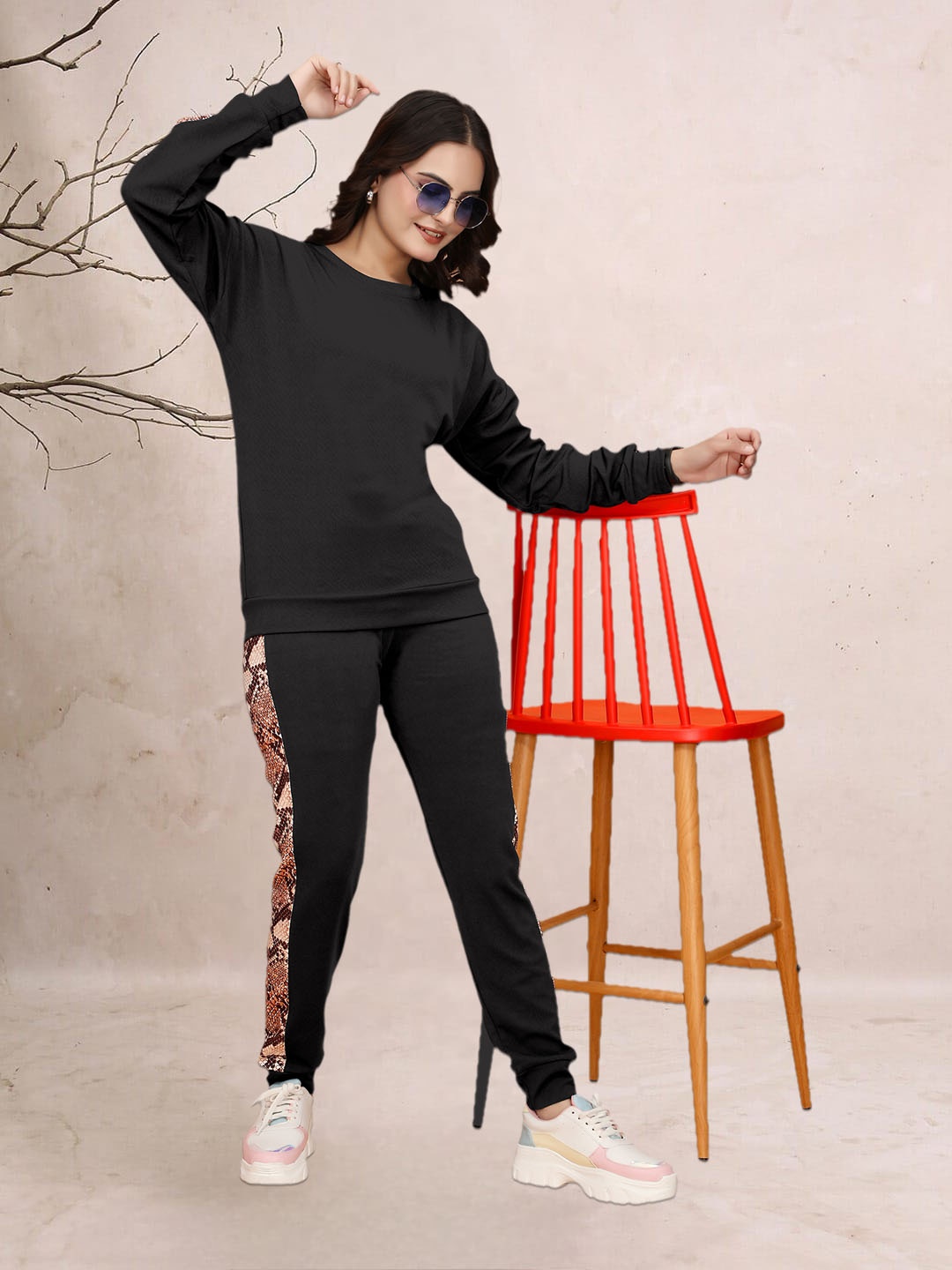 

DTR FASHION Printed Long Sleeve T-Shirt & Joggers Co-Ords, Black