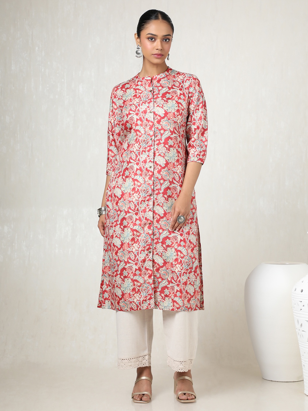 

Soch Floral Printed Mandarin Collar Straight Kurta, Red