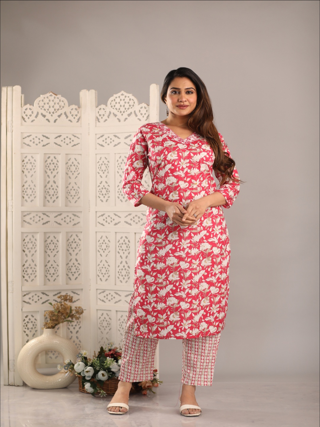 

Angvarnika Women Floral Embroidered Regular Mirror Work Pure Cotton Kurta with Trousers, Red
