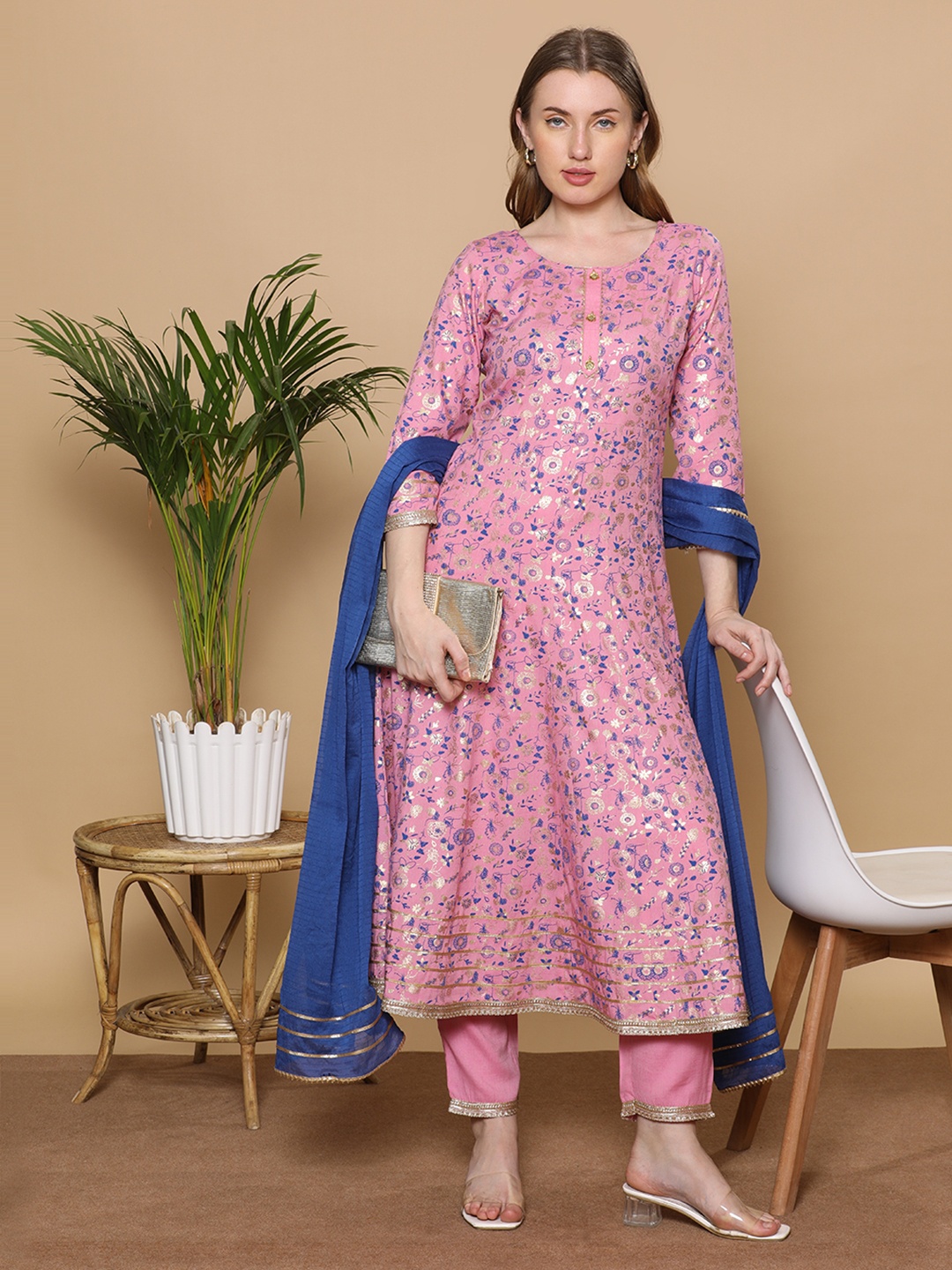 

DUMMY SHAPE Women Paisley Printed Regular Kurta with Trousers & With Dupatta, Pink