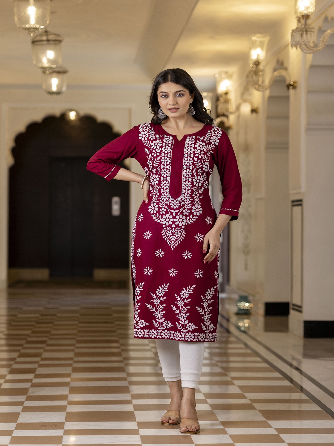 

ANNU PARIDHAN Floral Printed Straight Kurta, Maroon