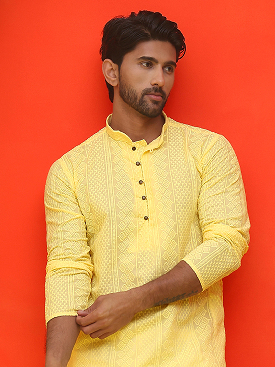 

Jompers Geometric Embroidered Mandarin Collar Chikankari Pure Cotton Straight Kurta, Yellow