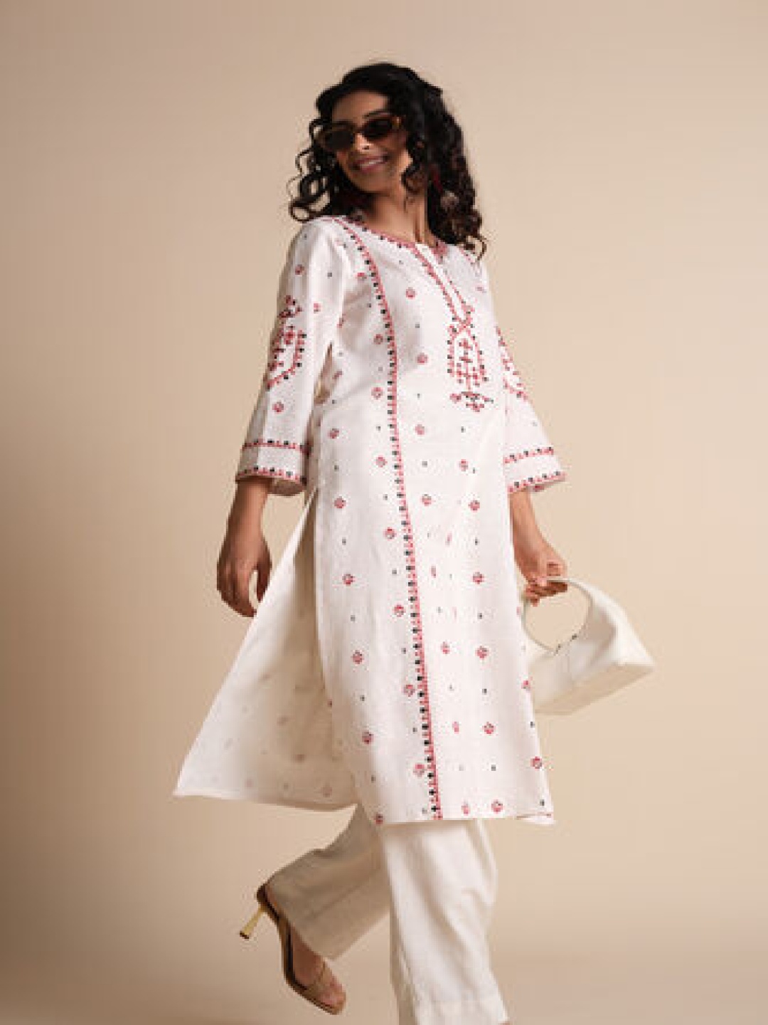 

Global Desi Ethnic Motifs Embroidered Thread Work Straight Kurta, Off white